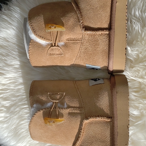 Aussie Merino Chestnut Tan Shearling Boot 1Y new Without Tag - Picture 12 of 12